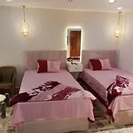 استديو عباس العقاد الرئيسي